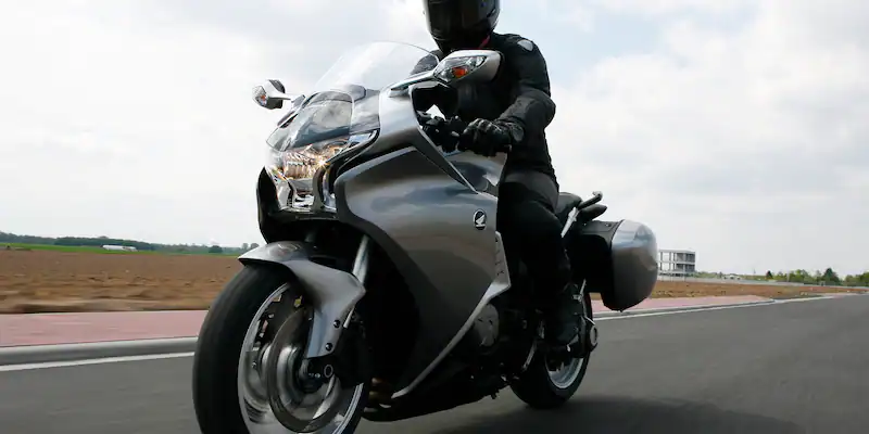 Driving Report Honda VFR 1200 DCT: Switch and switch-1200