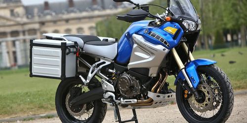 Yamaha Super Tenere: a touch of desert against BMW-super