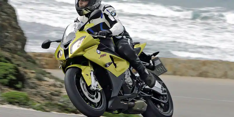 New BMW HP4: Super athletes for super price-athletes