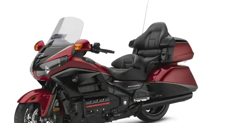 40 Years Honda Gold Wing: Harley-Davidson of the Far East: Honda Gold Wing-wing