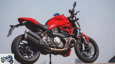 5 naked bikes in a comparison test