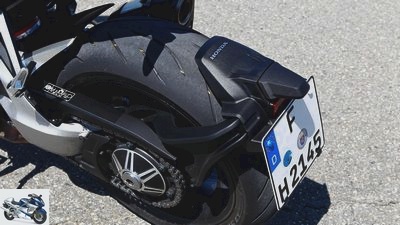 5 power naked bikes comparison test 2018