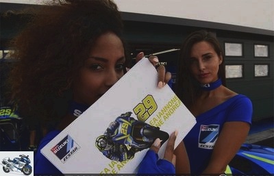 13-18 - San Marino GP - The sexiest umbrella girls of the San Marino MotoGP GP -