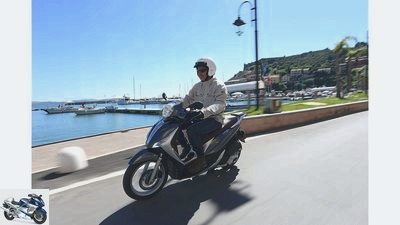 Piaggio Medley 125 in the compact test