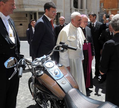 Quarter Million for Pope Motorcycle: Hellish price for heavenly Harley-motorcycle