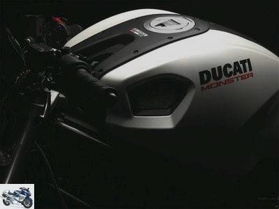 Ducati 696 MONSTER 2013