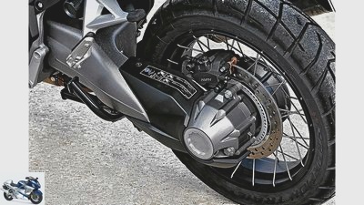 Travel enduros with 19-inch front wheels tested