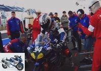 Bol d'Or - 9:15 am: the Yamaha of GMT 94 takes the lead of the Bol d'Or 2007 ... and returns to the stand! -