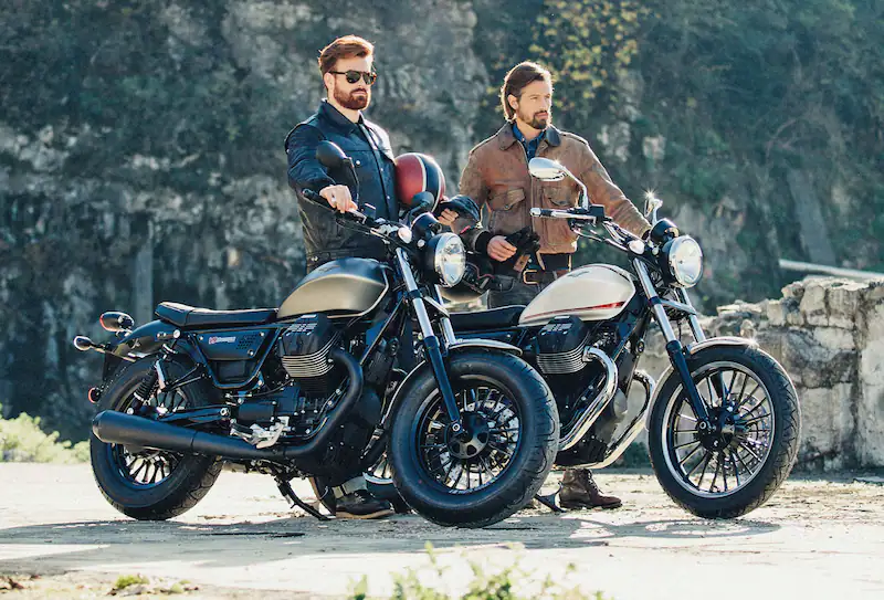 Moto Guzzi v9 Bobber in the test-moto