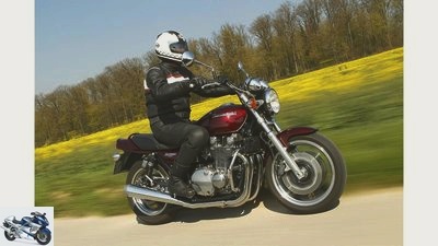 On the move with a Kawasaki Z 1000 and Zephyr 1100