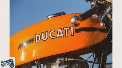 On the move with Ducati Desmo 450 and Ducati Scrambler 450