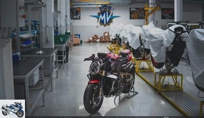 Business - MV Agusta celebrates the success of the Brutale 1000 and Superveloce Serie oro - Occasions MV AGUSTA