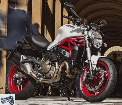 Ducati 821 Monster 2017