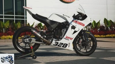 Super sports bike based on the KTM 790 Duke