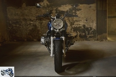 Culture - BMW celebrates 50 years of its 5 Series motorcycles with the R nineT -5 - Pre-owned BMW