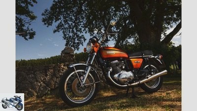 On the move: Triumph Bonneville and Yamaha TX 750