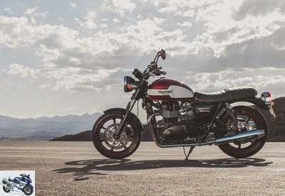 Triumph 865 BONNEVILLE NEWCHURCH 2015