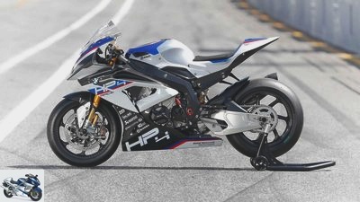 BMW HP4 Race in the driving report
