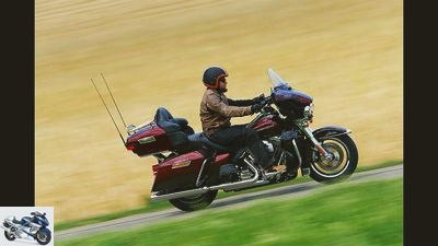 Harley-Davidson Electra Glide Ultra Limited and Indian Roadmaster in comparison