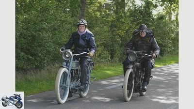 Harley-Davidson Model 11F and Indian Twin Model F