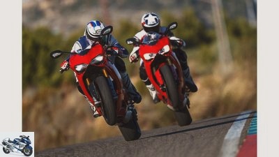 Test: BMW S 1000 RR against HP4 and Ducati 1199 Panigale against Panigale S.