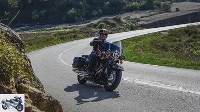 Harley-Davidson Softail Heritage Classic in the driving report