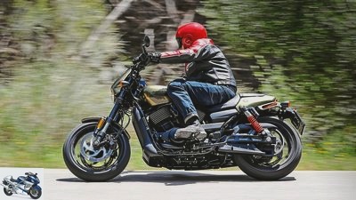 Harley-Davidson Street Rod in the driving report