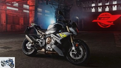 BMW S 1000 R: super sports car makes for roadster
