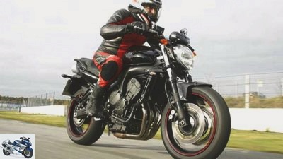 Review Yamaha FZ6 S2