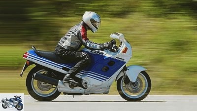 Honda CBR 1000 F Type SC 21 Ride with the classic