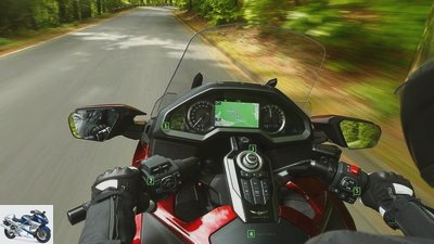 Honda GL 1800 Gold Wing Tour DCT airbag 2018 touring test