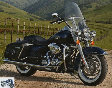 Harley-Davidson 1690 ROAD KING CLASSIC FLHRCI 2012
