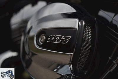 Harley-Davidson 1690 ROAD KING CLASSIC FLHRCI 2015