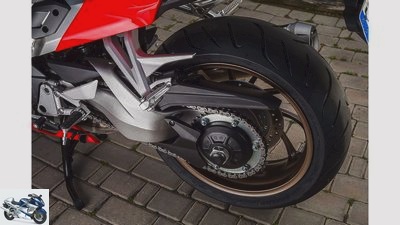 Honda VFR 800 F in the PS driving report