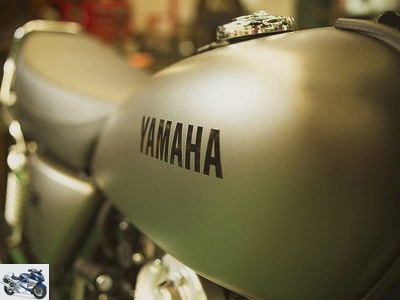 Yamaha SR 400 2016