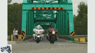 Kawasaki VN 1700 Voyager Custom and Victory Cross Country Tour