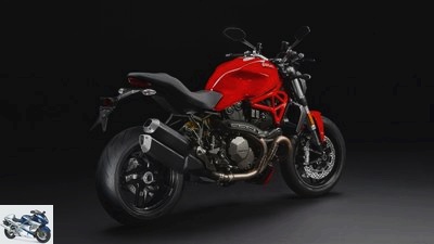 Indian FTR 1200 and Ducati Monster 1200 in comparison