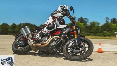 Indian FTR 1200 S in the test
