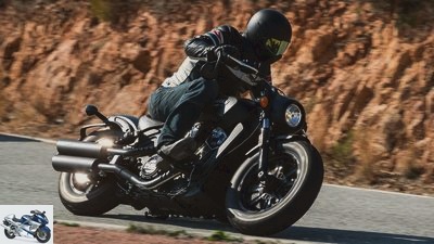 Indian Scout Bobber in the driving report