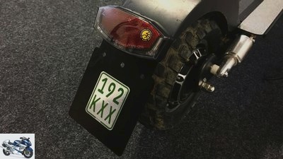 IO Hawk Exit Cross E-Scooter: Kick scooter test off-road