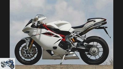 Italo athletes in comparison: Aprilia RSV4 Factory, Ducati Panigale S and MV Agusta F4 R.