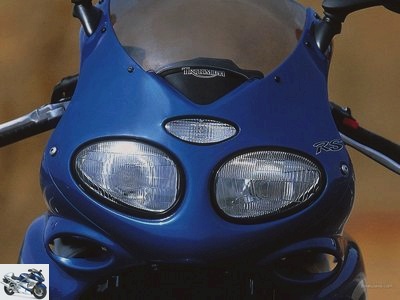 Triumph 955 SPRINT RS 2001