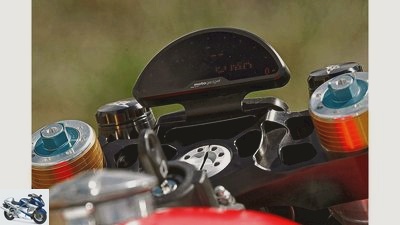 Triumph Thruxton R and rolling mill Ducati Louis 75 in comparison test