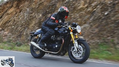 Triumph Thruxton RS (2020) in the driving report