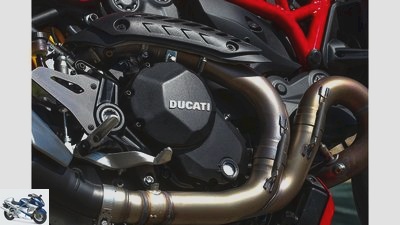 Ducati Monster 1200 R in the driving report