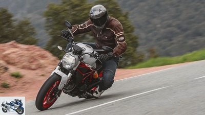 Ducati Monster 797 in the PS driving report