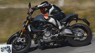 Ducati Monster 1200 S in the PS driving report