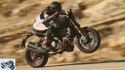 Ducati Monster 1200 S test 2016 and 2017