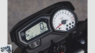 Kawasaki Z 800 versus Yamaha FZ8 in MOTORCYCLE group test