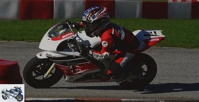 Practice - Sebastien Gimbert trains young people in motorcycle speed with Race Experience School -
